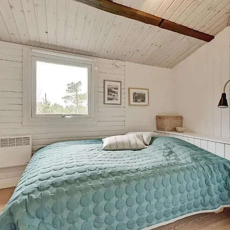 Holiday home Four-bedroom Holiday In