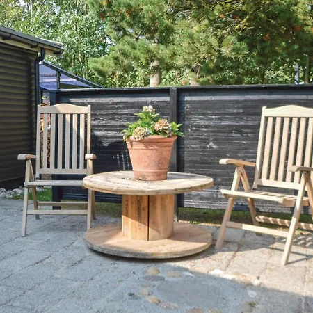 Four-bedroom Holiday In * Blavand