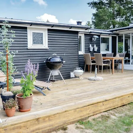 Holiday home Four-bedroom Holiday In Blavand